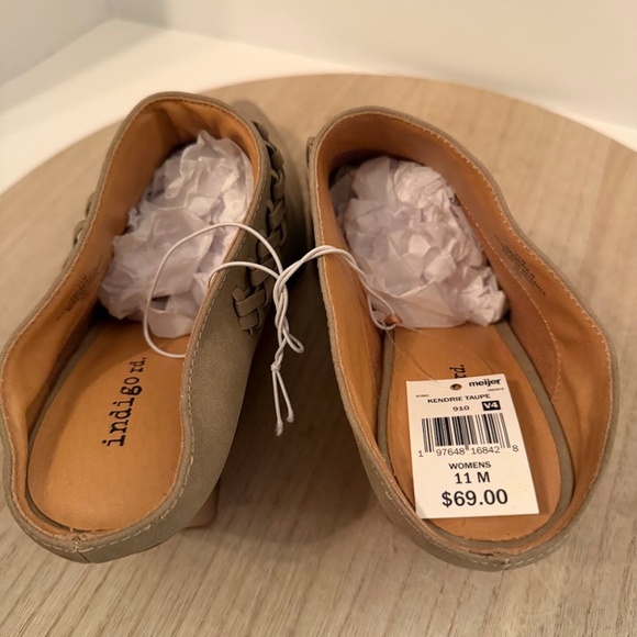 Indigo Rd. Kendrie Taupe Woven Cutout Mules Women’s Size 11M NEW NWT - Picture 2 of 8